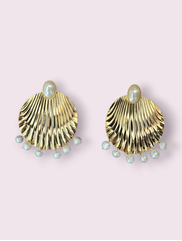Shell earrings